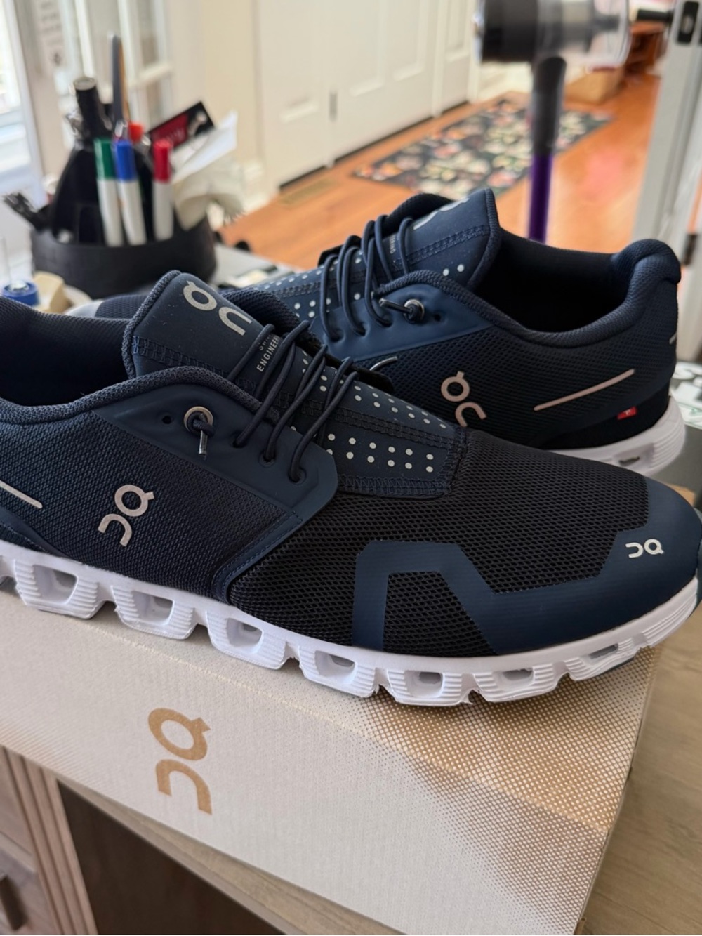 On Running Men's Navy and White Cloudstreet Lightweight Sneakers